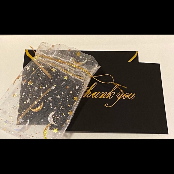 Meet your Posher, BeJewelledBySafiya - Picture 2 of 3